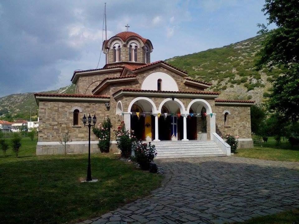 Lydia Hotel Krinidhes Exterior photo